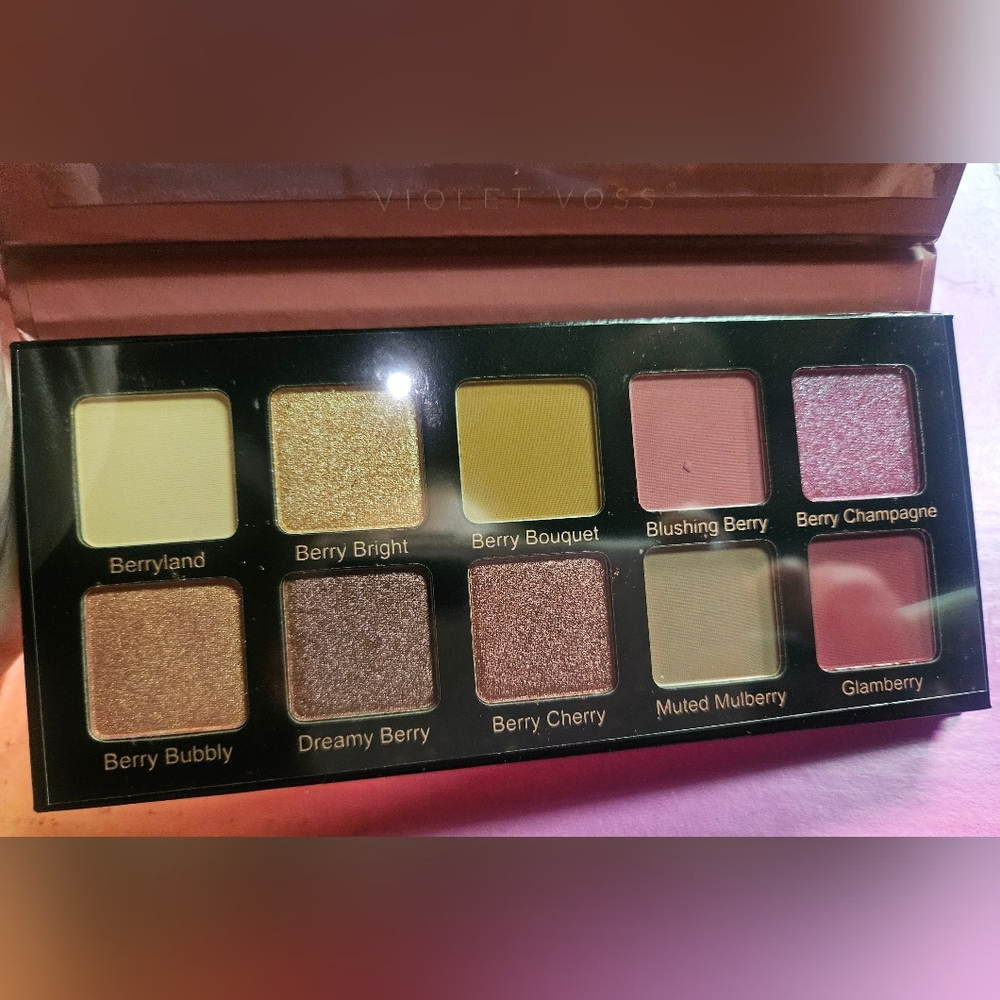 Violet Voss Berries and Cream Eyeshadow Pallete
